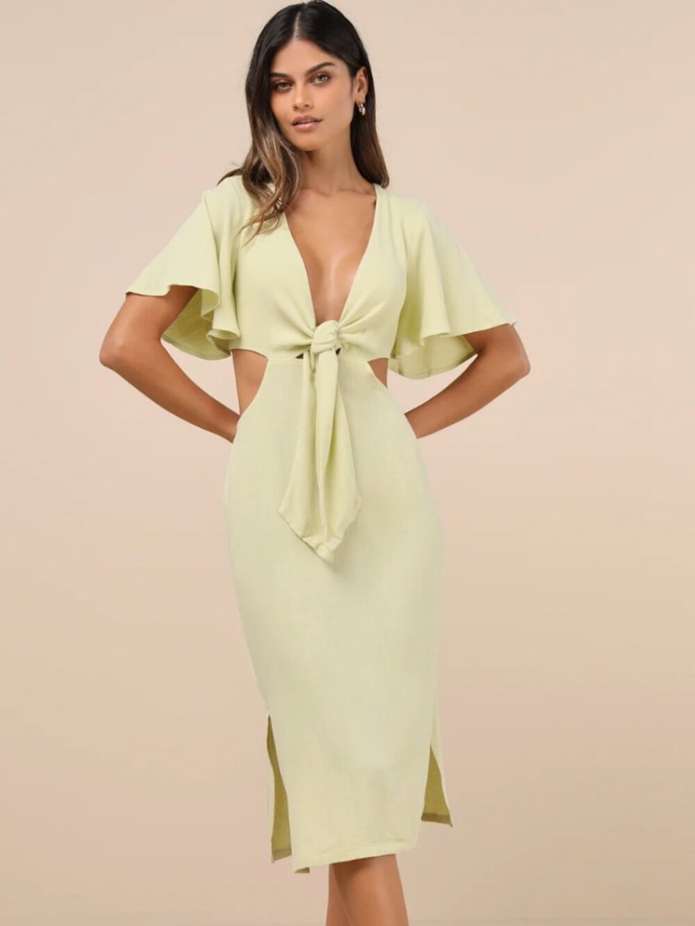 Lulu's (size M) Light Green Tie-Front Midi Dress